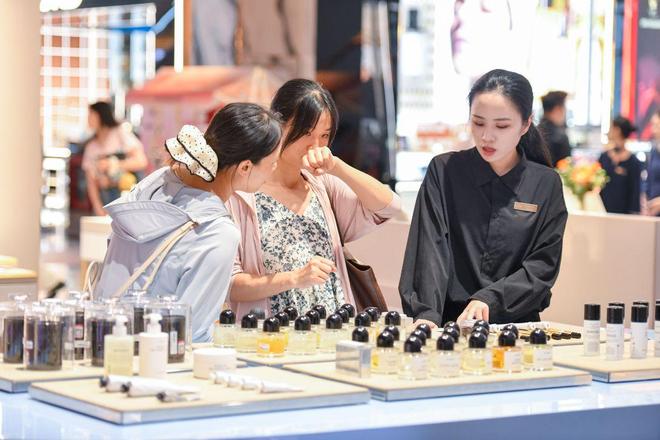 接盘开云美妆 合作拓展至健康领域开元棋牌app欧莱雅40亿欧元(图1) 接盘开云美妆 合作拓展至健康领域开元棋牌app欧莱雅40亿欧元(图1)